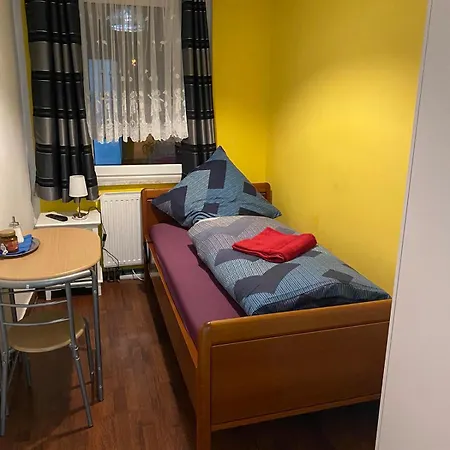 Am Bahnhof Guest house Furstenwalde